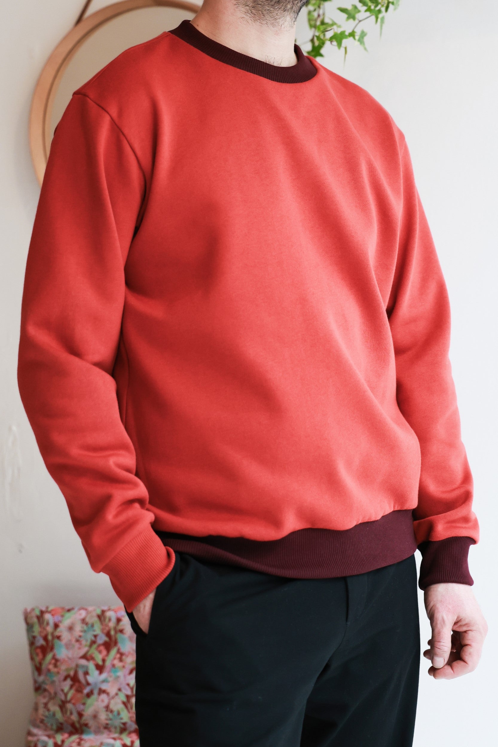 Organic cotton men sweatshirt.