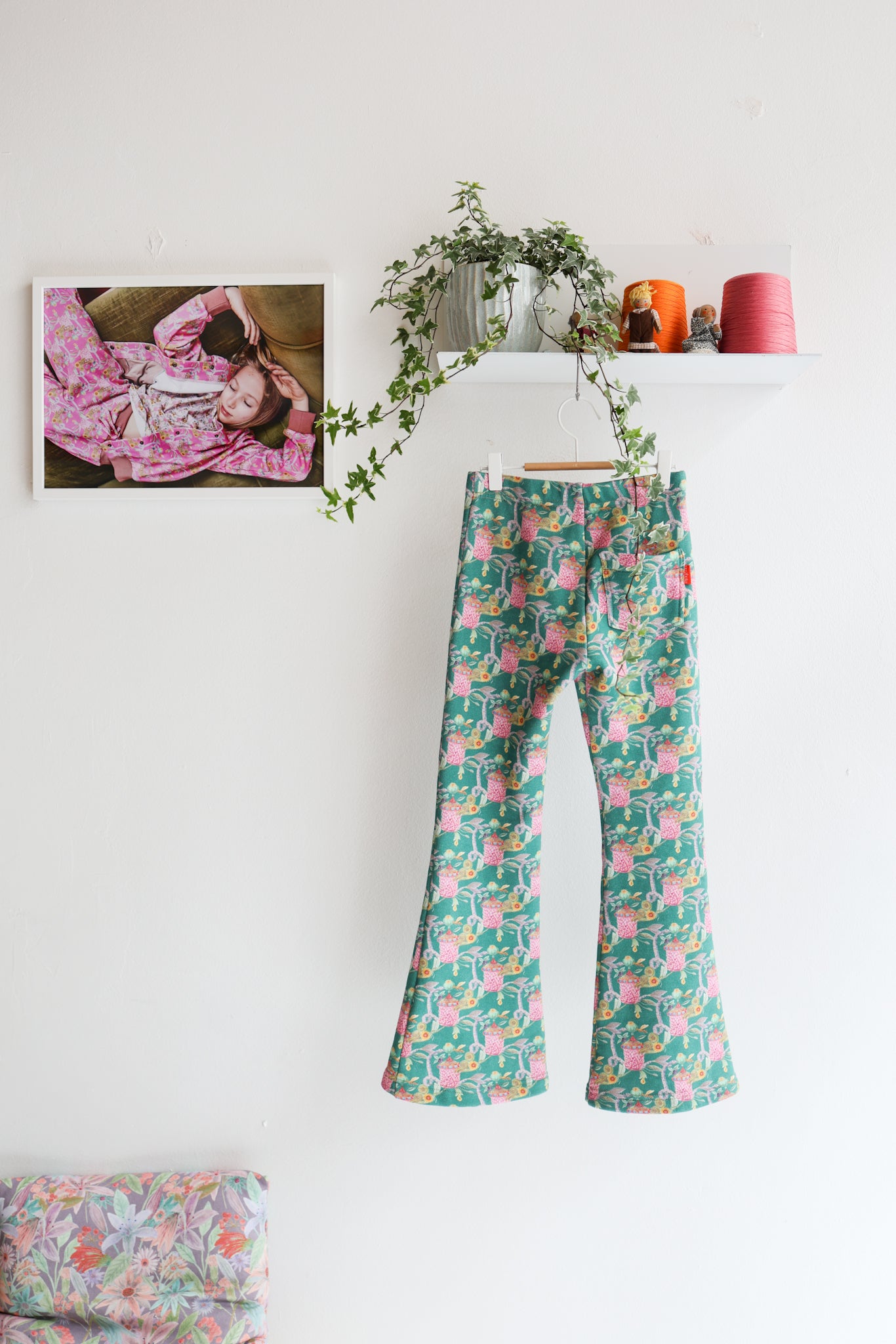 Kids organic cotton sweat pants.