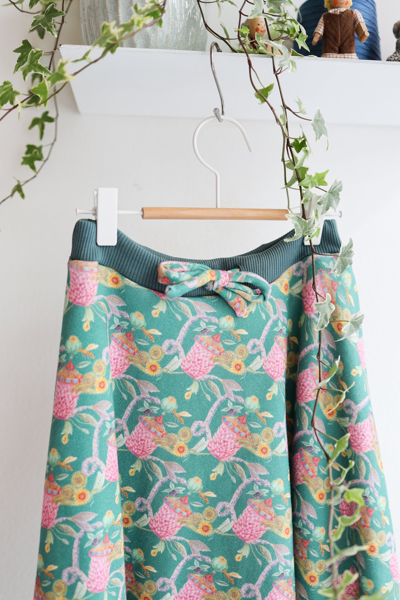 Kids organic cotton sweat flared skirt.