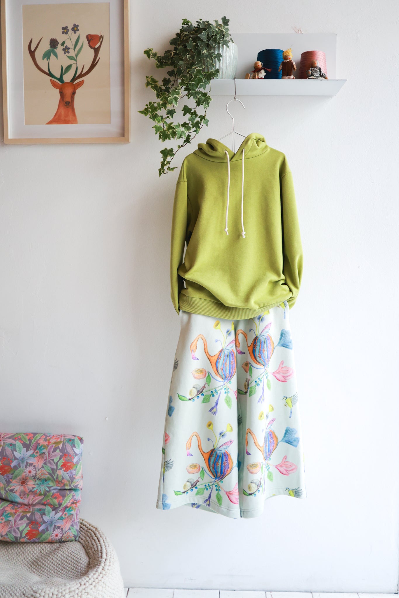 Organic cotton extra wide kids pants and sweatshirt.