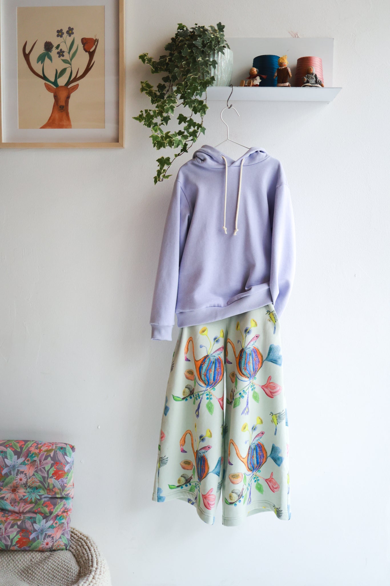 Organic cotton extra wide kids pants and sweatshirt.