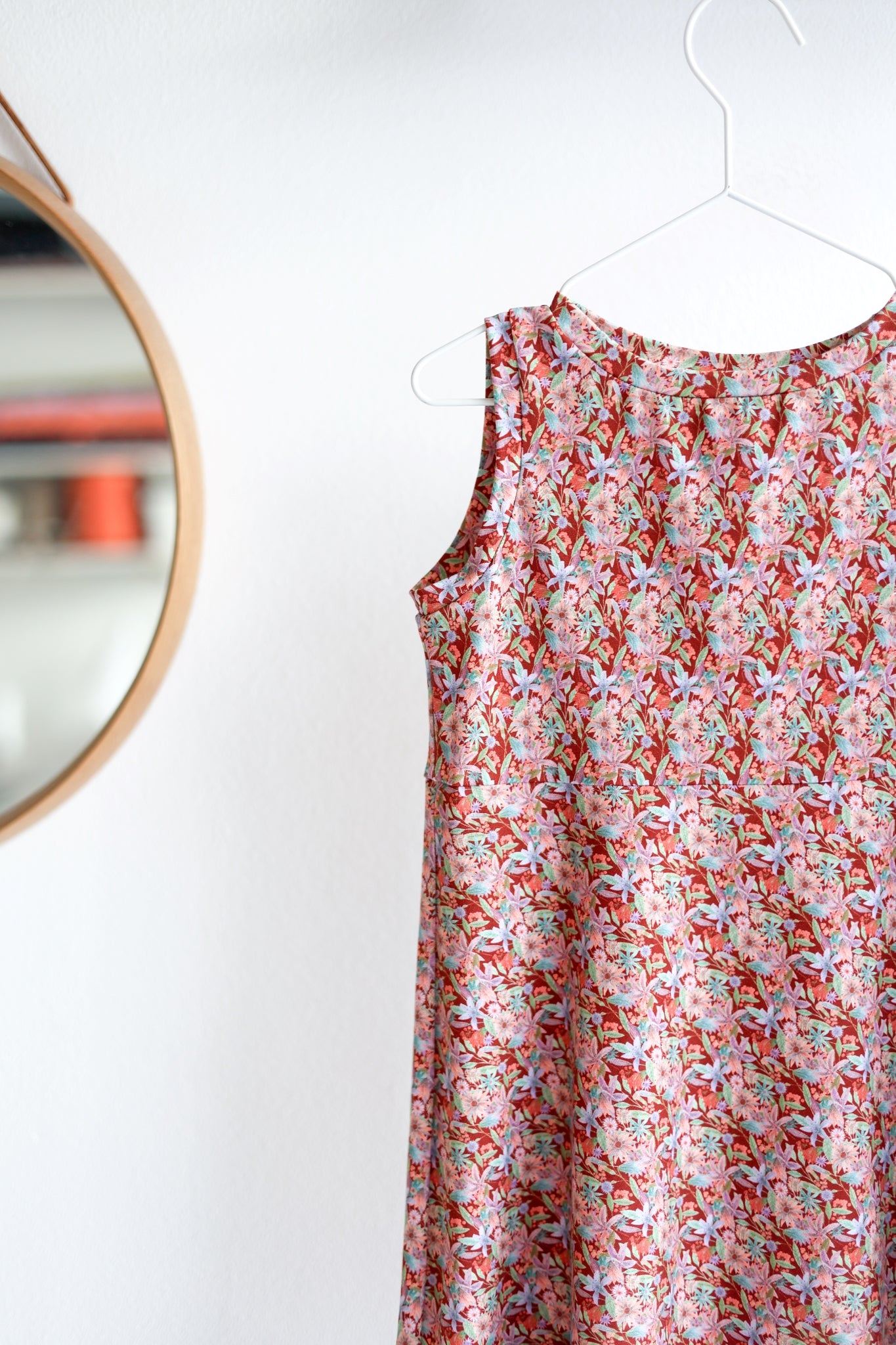 Organic cotton stretch jersey kids slip dress.