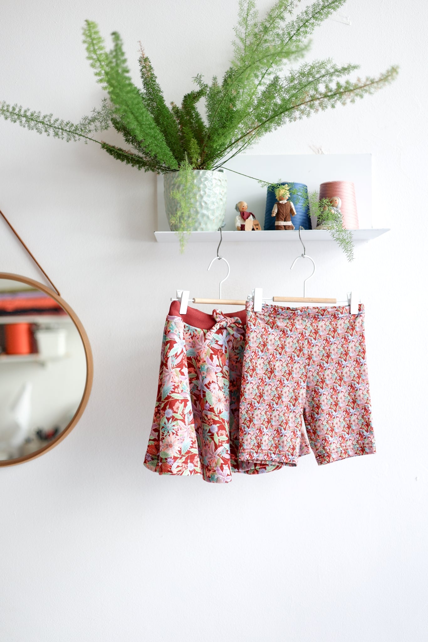Kids organic cotton short leggins and flared skirt.