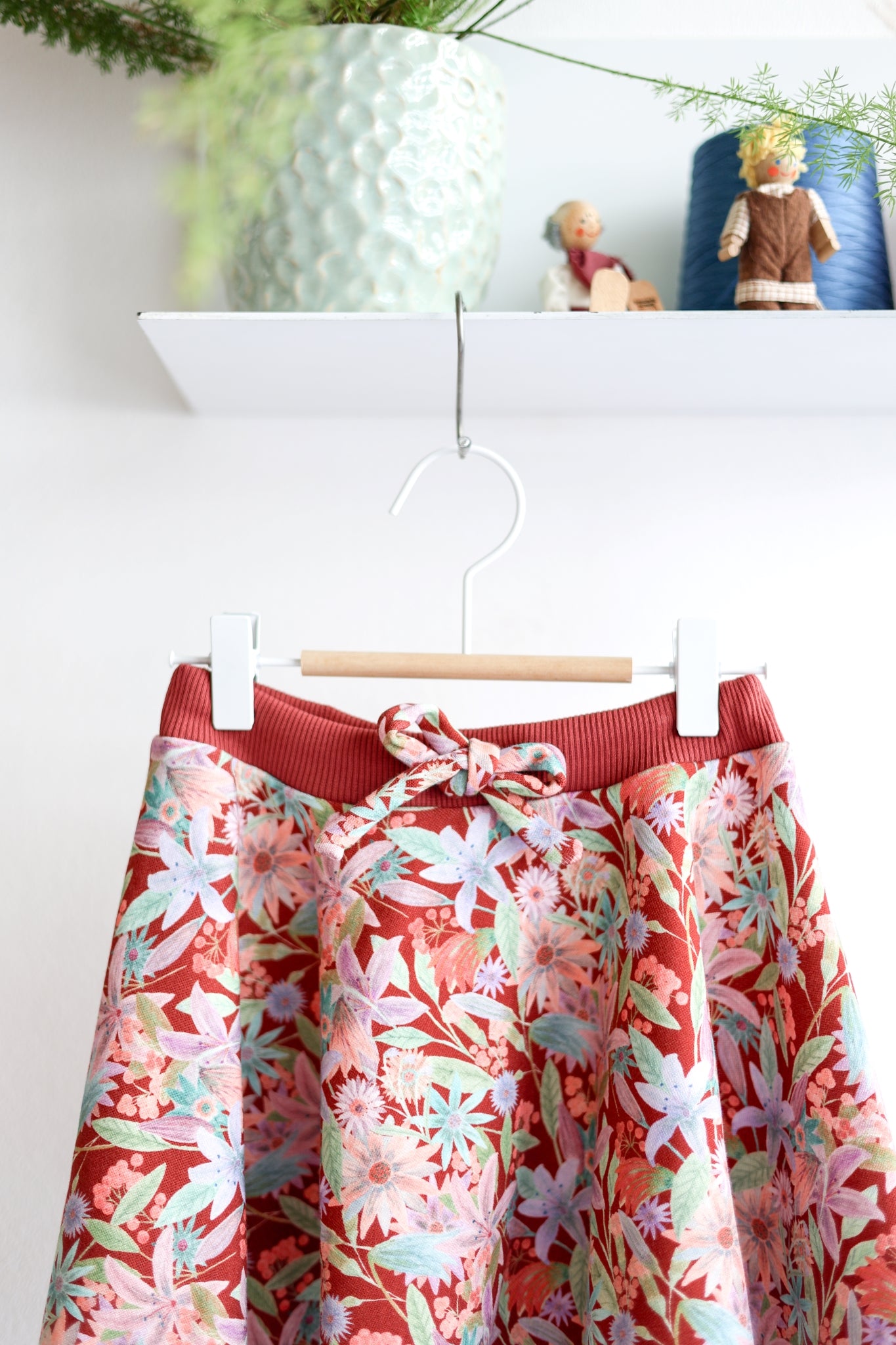 Kids organic cotton sweat flared skirt.