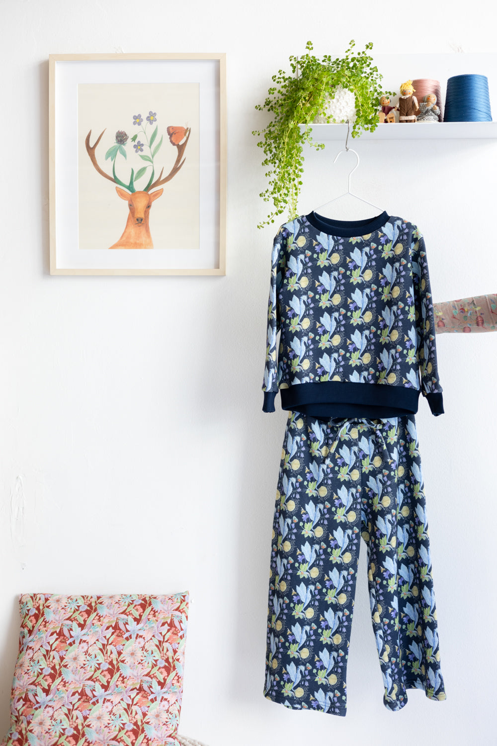 Kids organic cotton sweatshirt and pants.