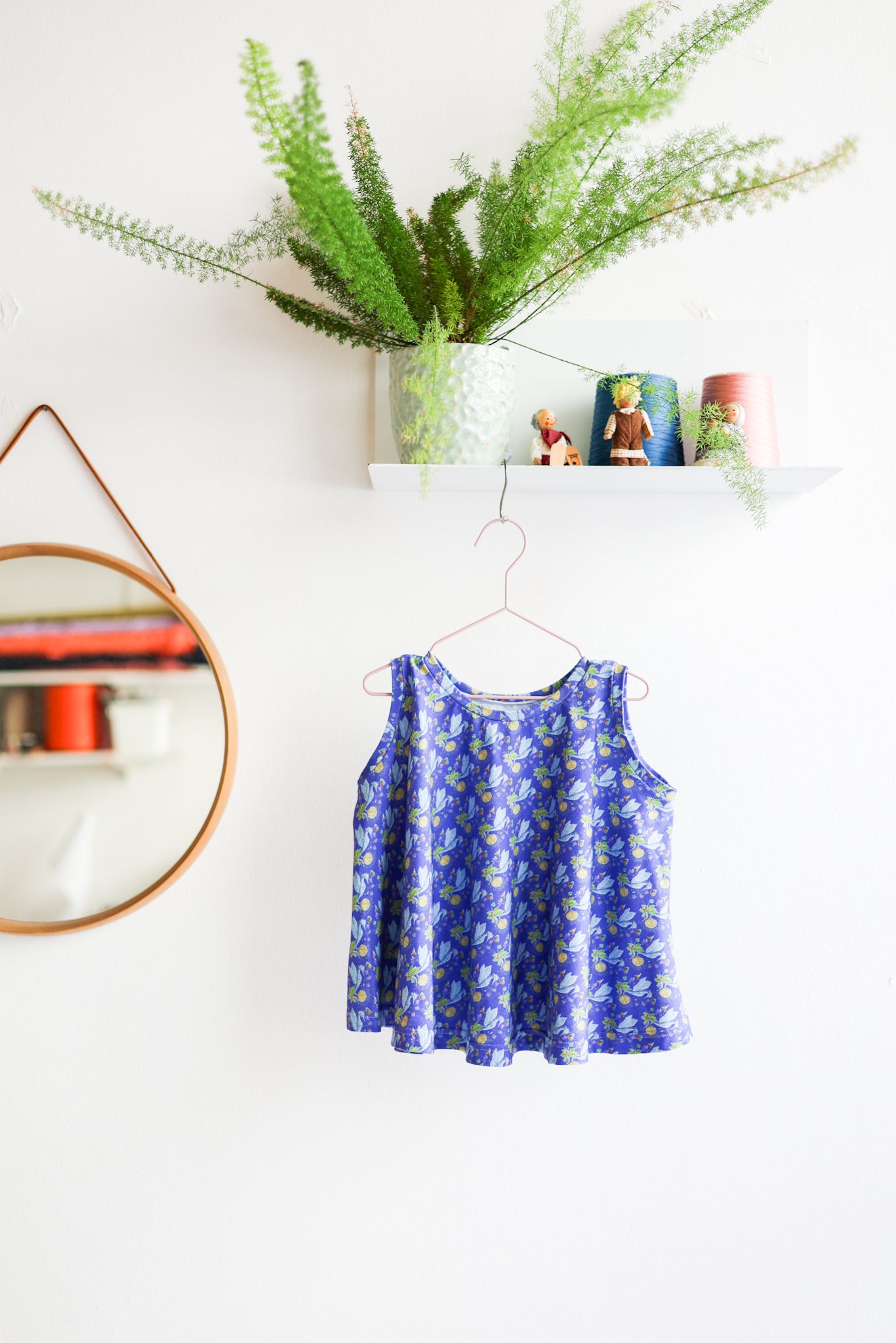 Organic cotton jersey kids sleeveless extra flared top.