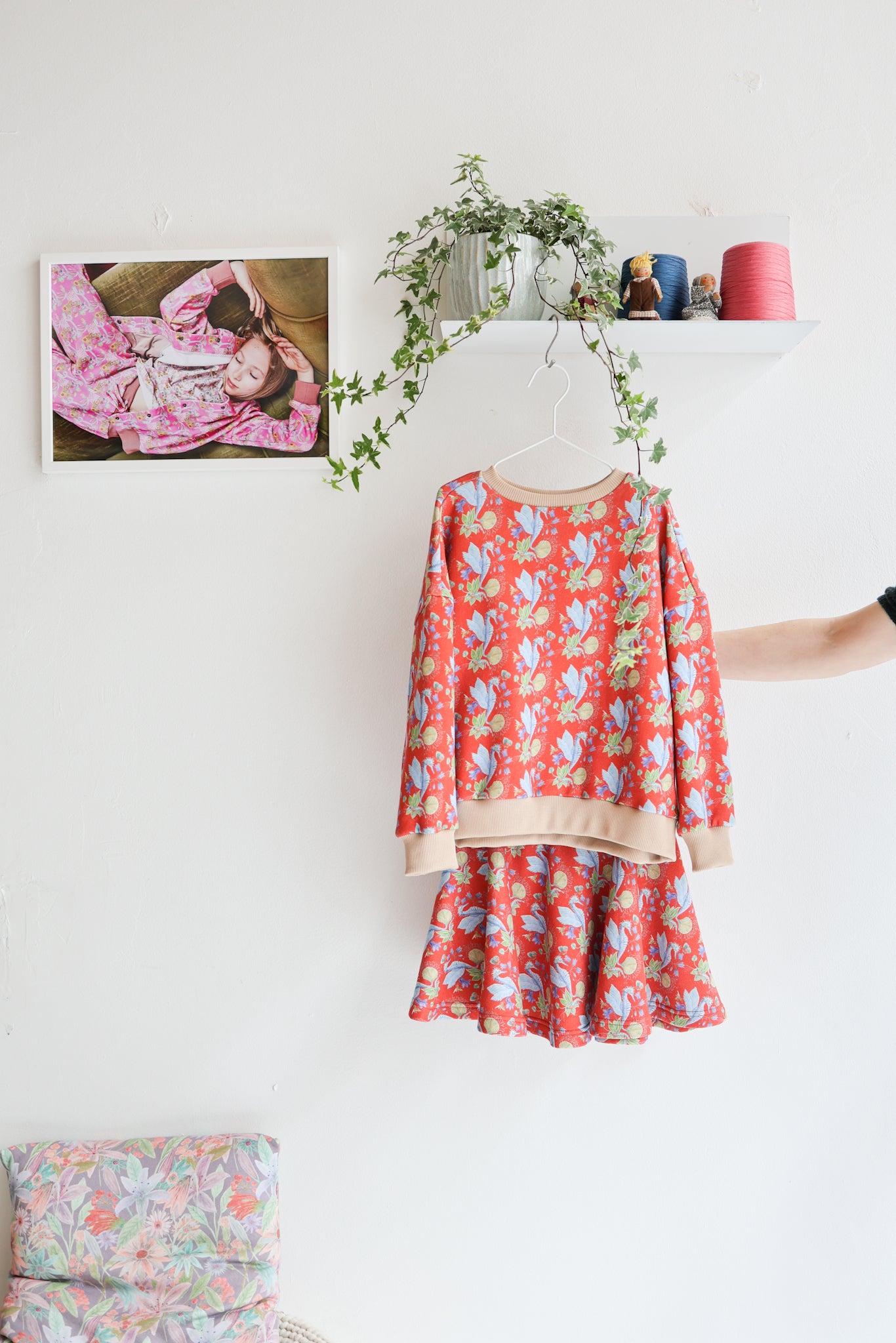 Kids organic cotton sweatshirt and flared skirt.