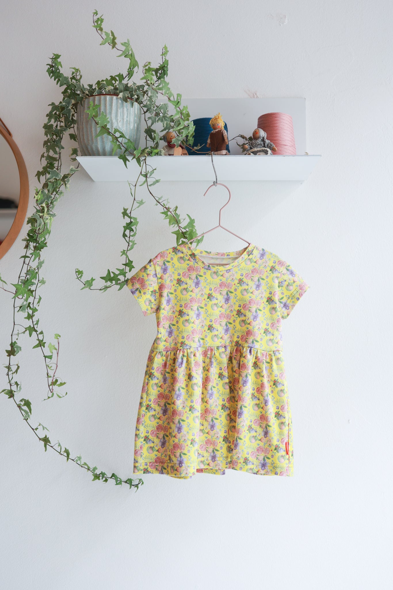 Organic cotton stretch jersey babies slip dress.