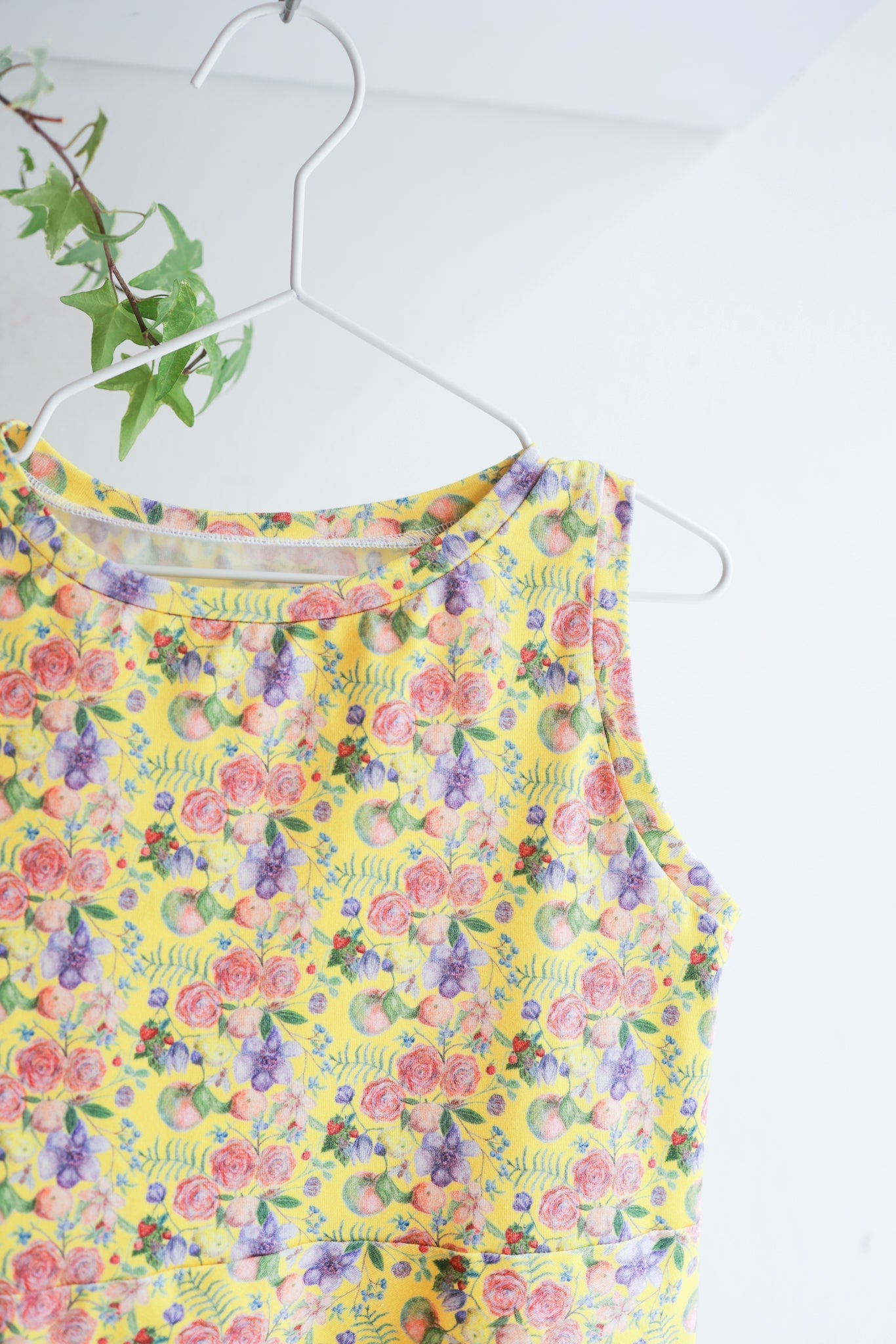 Organic cotton stretch jersey kids slip dress.