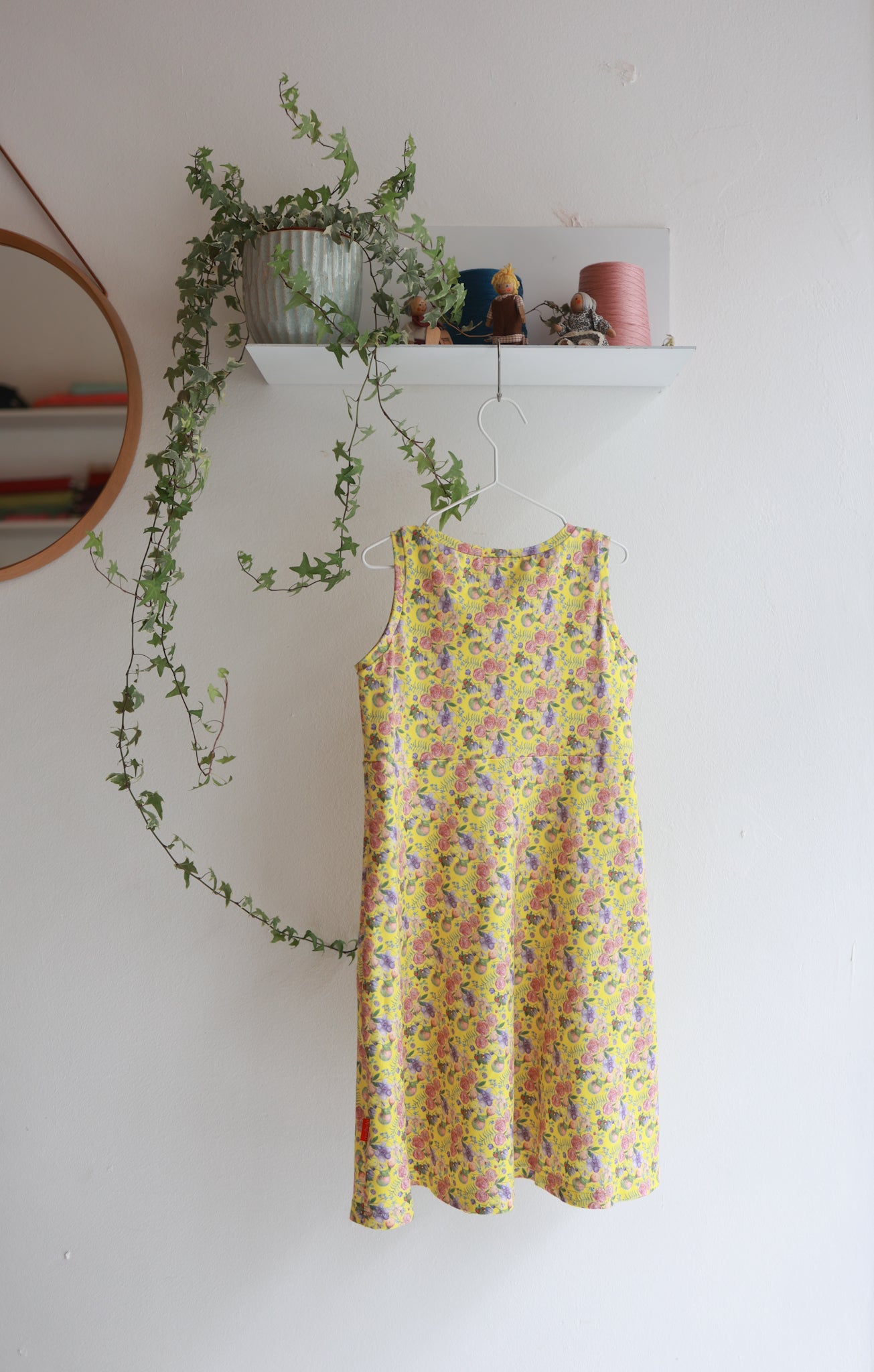 Organic cotton stretch jersey kids slip dress.
