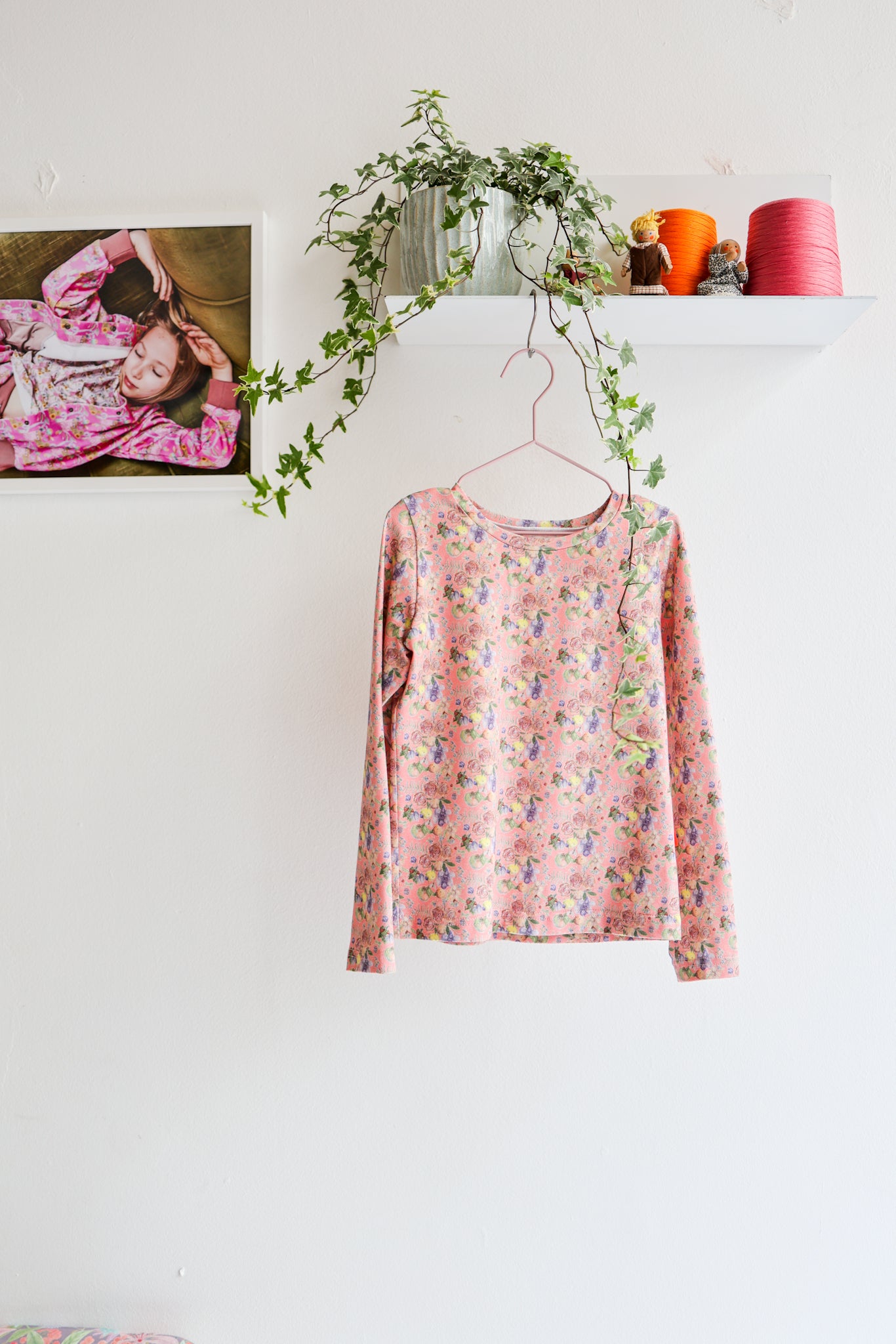 Kids organic jersey long sleeve t-shirt.