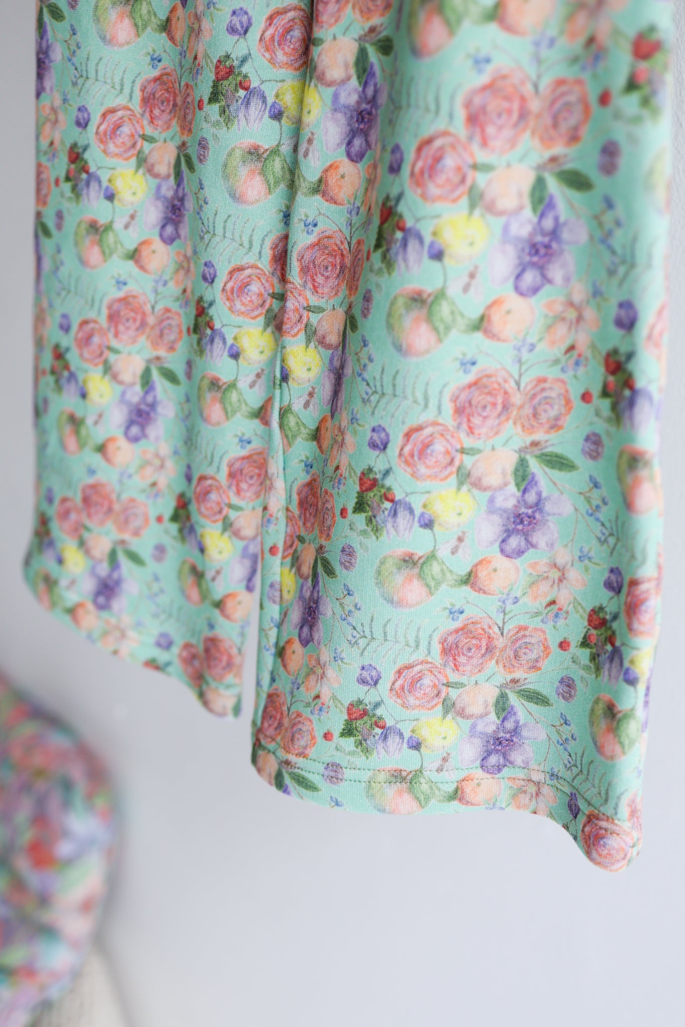 Kids organic cotton sweat pants.