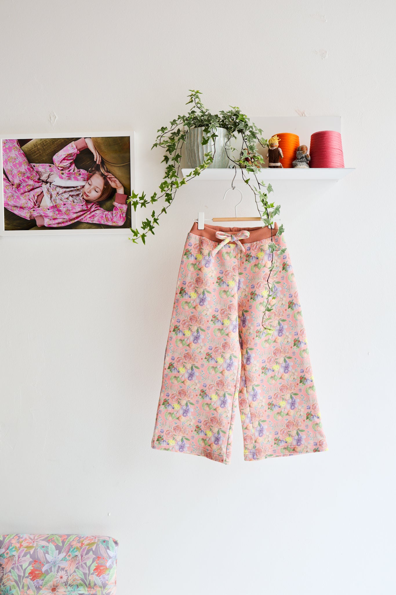 Kids organic cotton sweat pants.