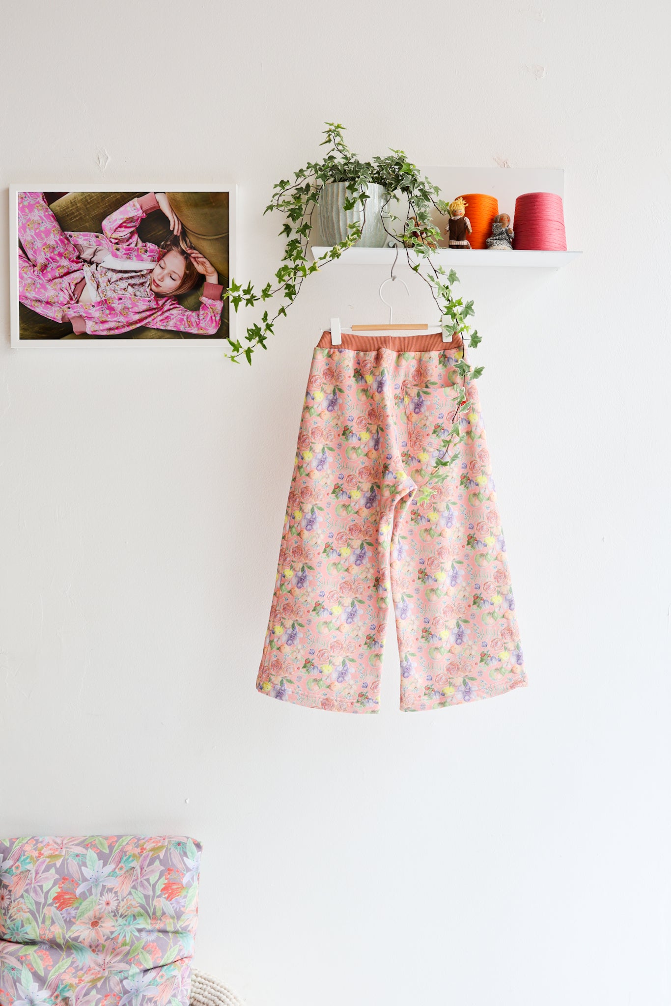 Kids organic cotton sweat pants.