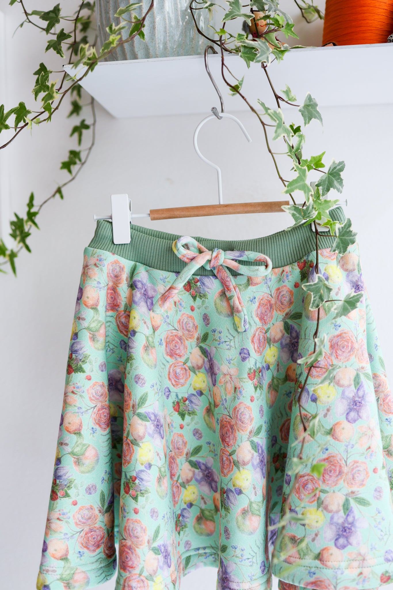 Kids organic cotton sweat extra flared skirt.