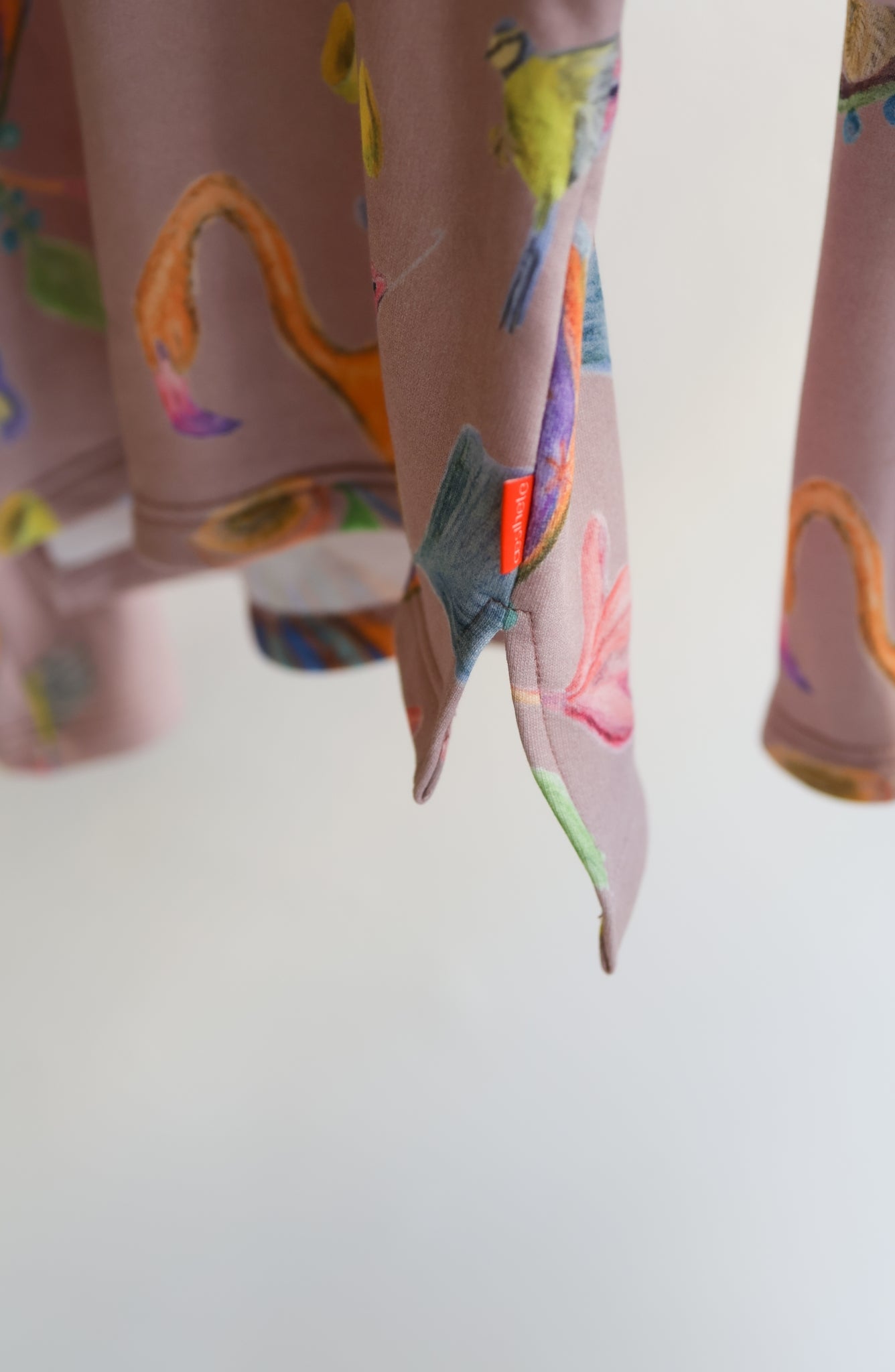 Kids organic cotton slitted sweatshirt.