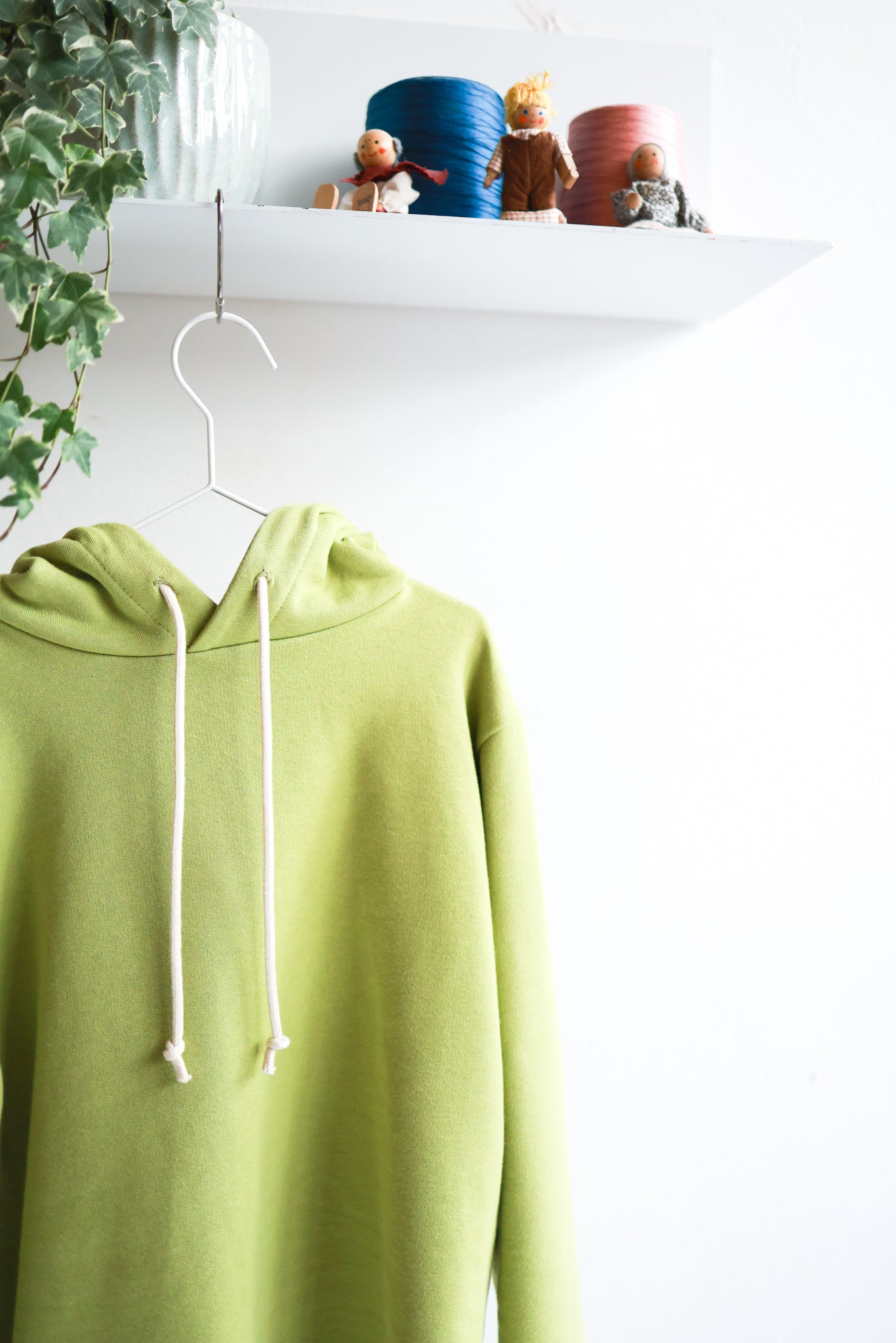 Unisex organic cotton kids hoodie.