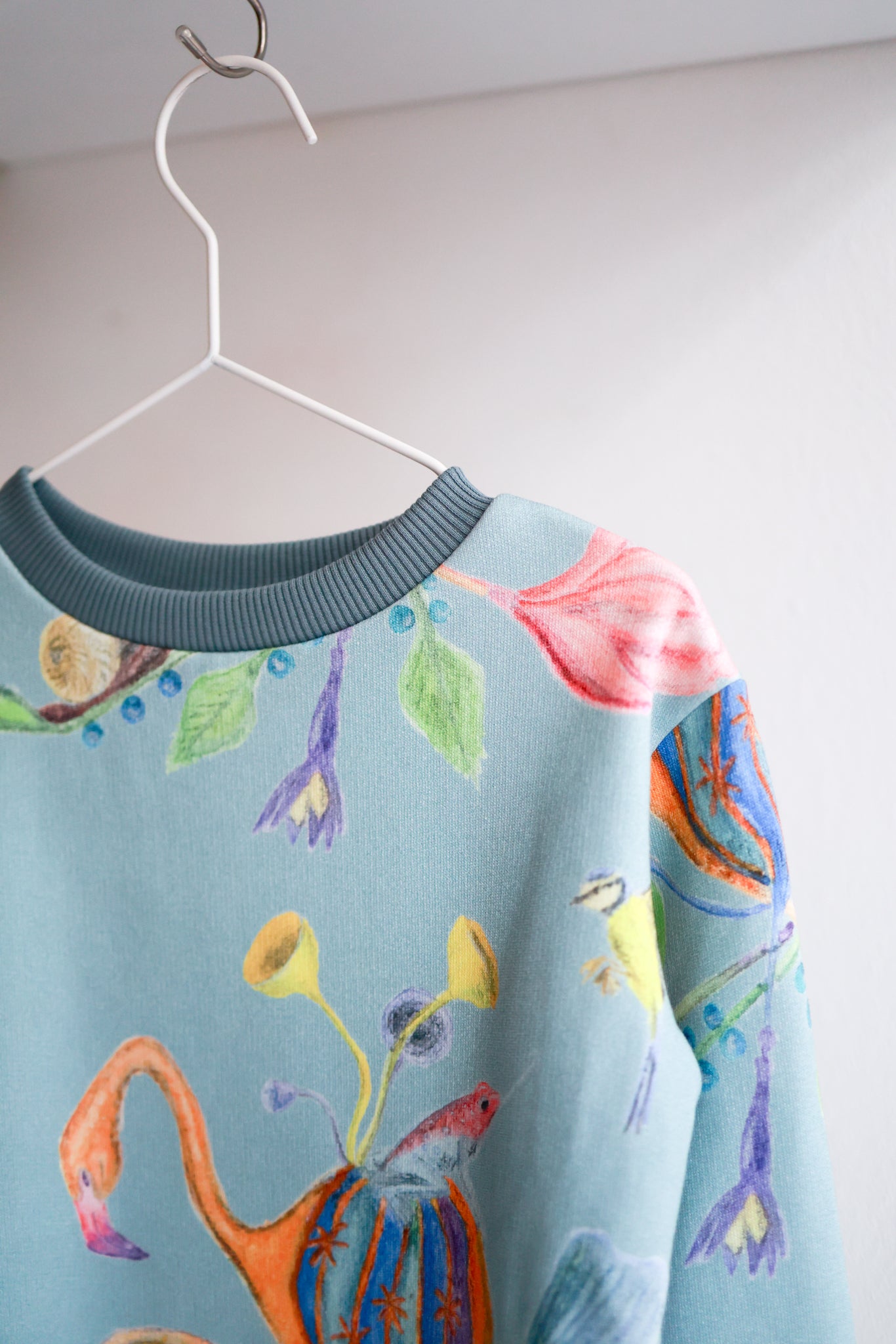 Kids unisex organic cotton sweatshirt.