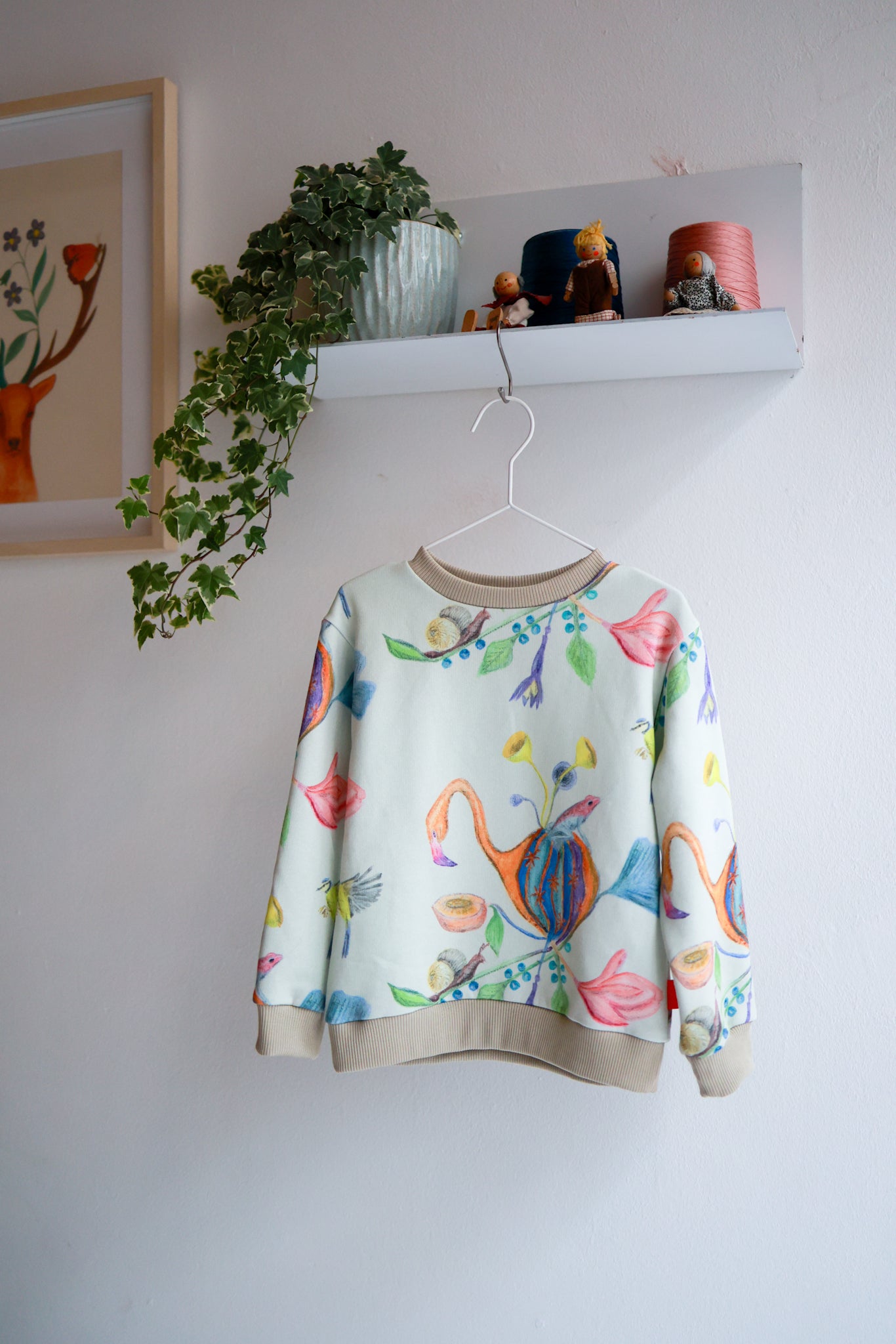 Kids unisex organic cotton sweatshirt.