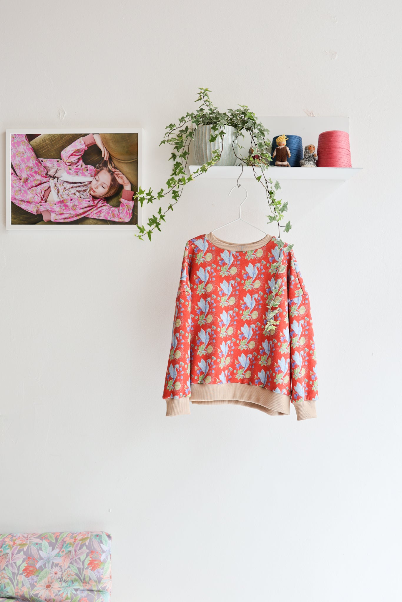 Kids organic cotton oversized sweatshirt.
