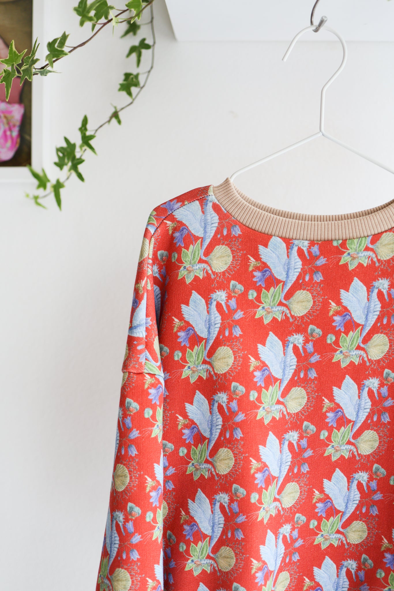 Kids organic cotton oversized sweatshirt.