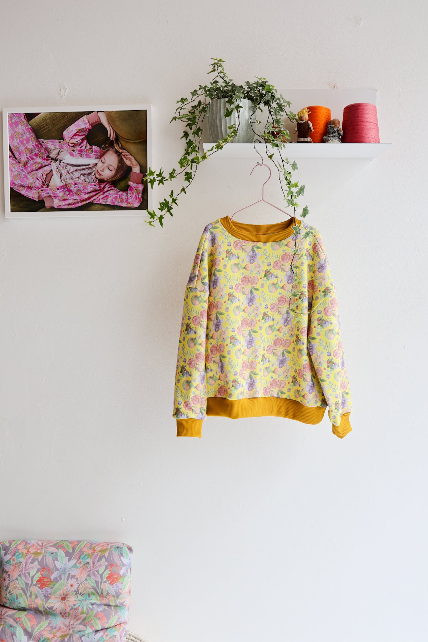 Kids organic cotton oversized sweatshirt.