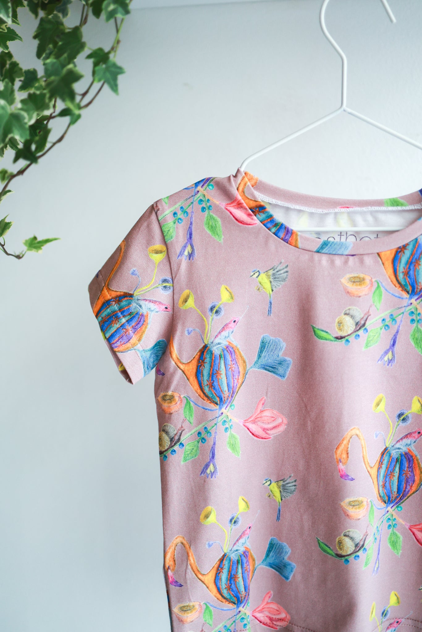 Organic cotton stretch jersey kids t-shirt.