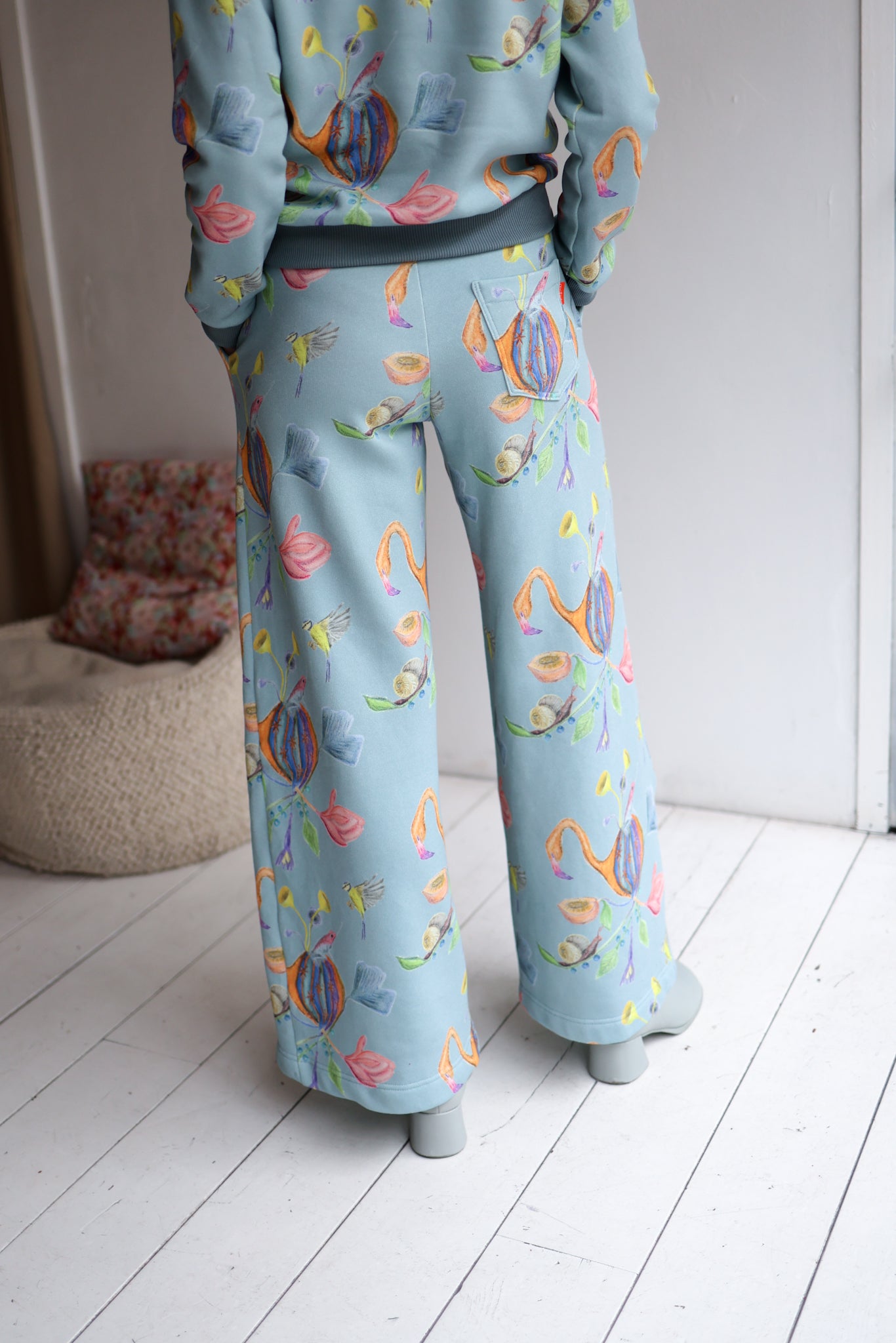 Women organic cotton sweat high waisted comfy pants.