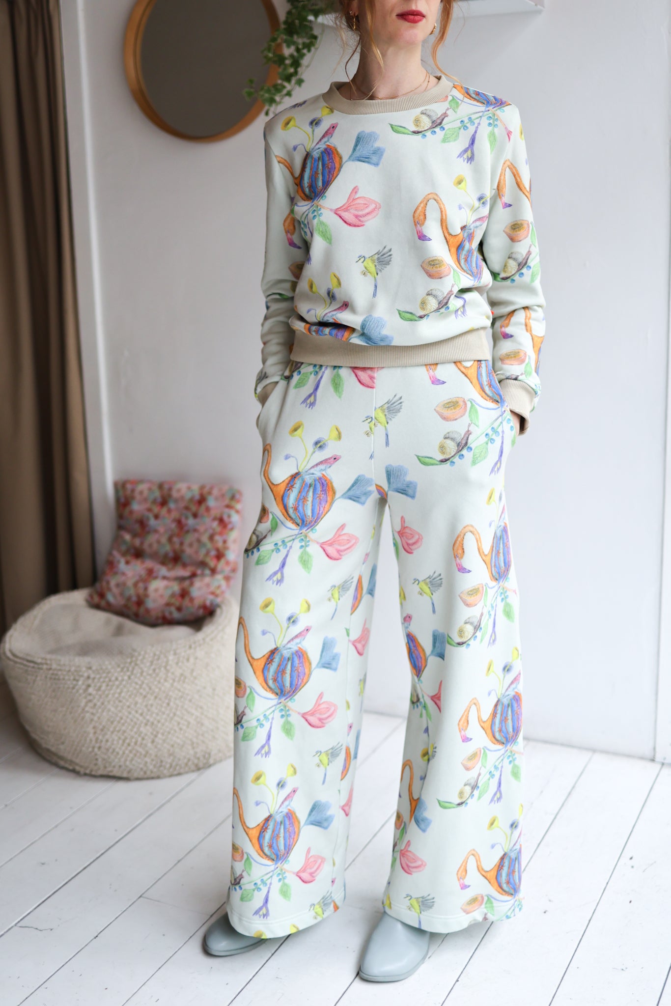 Women organic cotton sweat high waisted comfy pants.