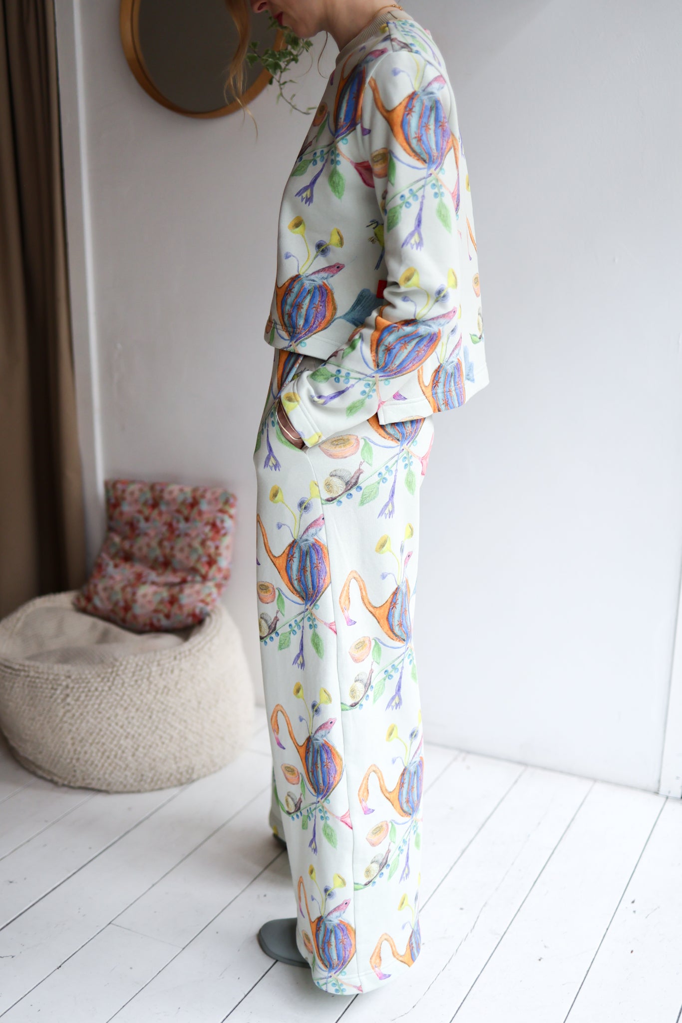 Women organic cotton sweat high waisted comfy pants.