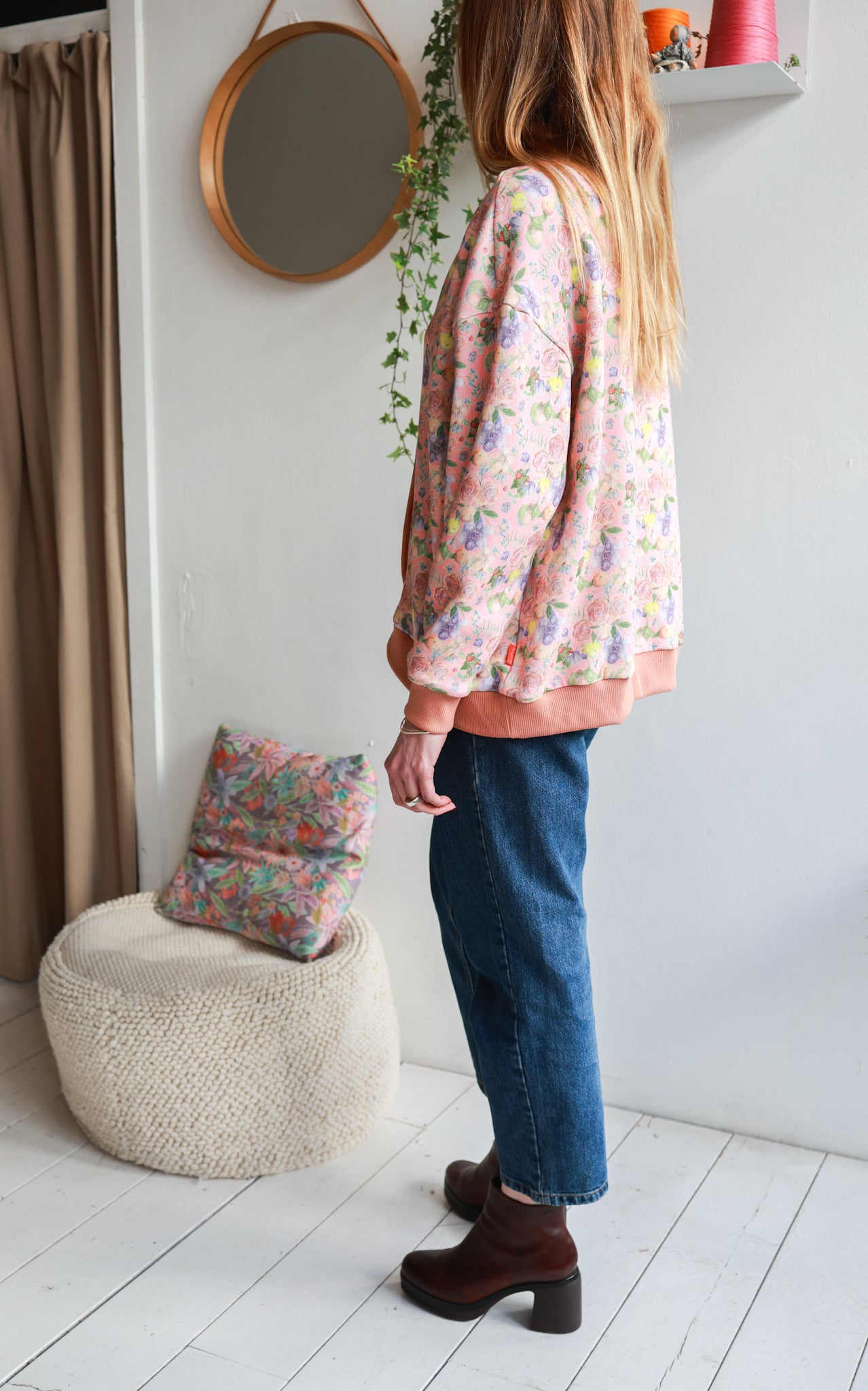 Women organic cotton sweat cardigan.