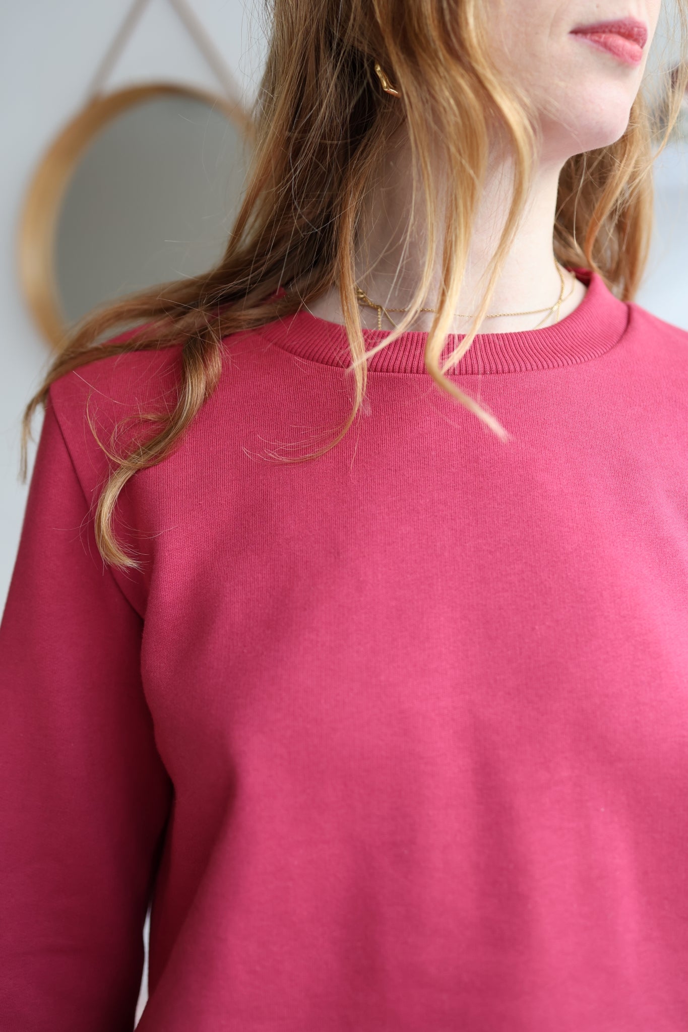 Women organic cotton sweatshirt.