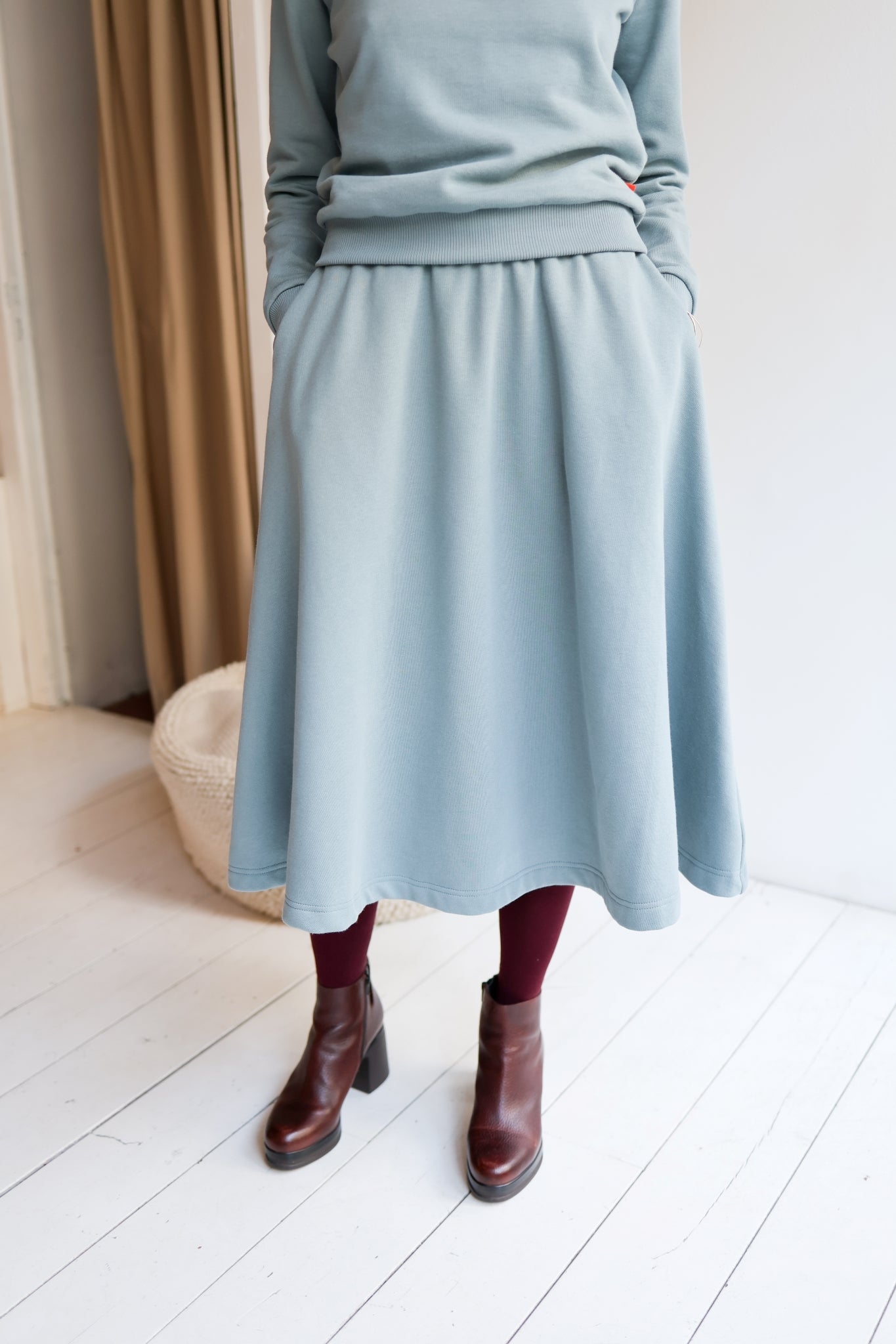 Women organic cotton sweat flared long skirt.