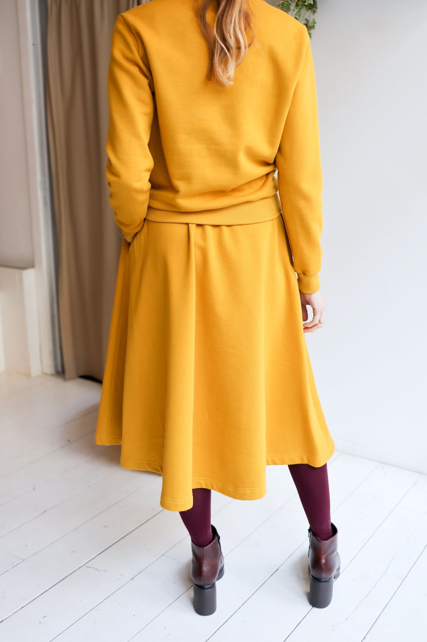 Women organic cotton sweat flared long skirt.