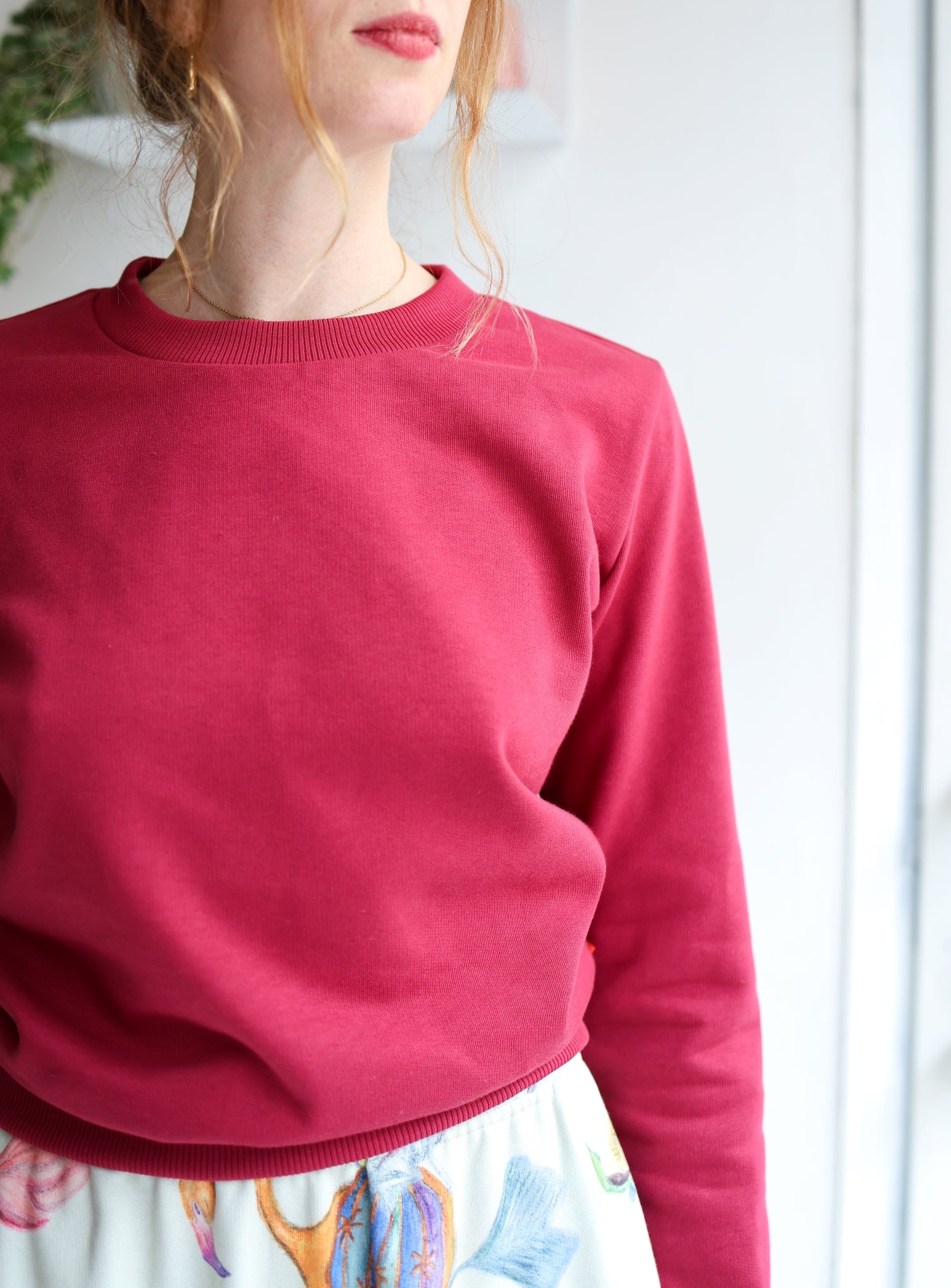 Women organic cotton sweatshirt.