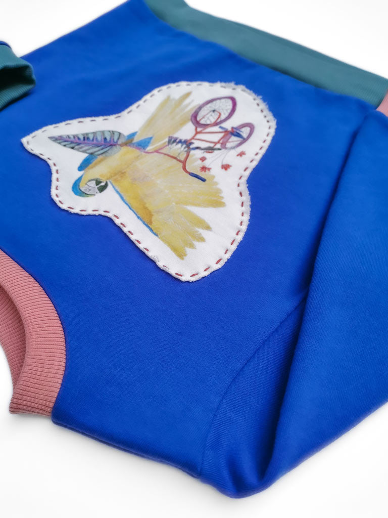 Vintage Girlish "Dreaming Parrot" Sweatshirt | ultramarine | 6-8y